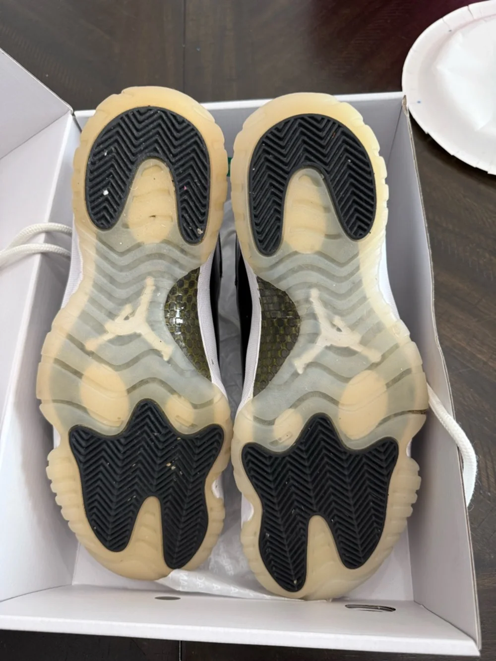 Jordan 11 Gratitude Basketball Sneakers in White, Black & Gold - Picture 2 of 9